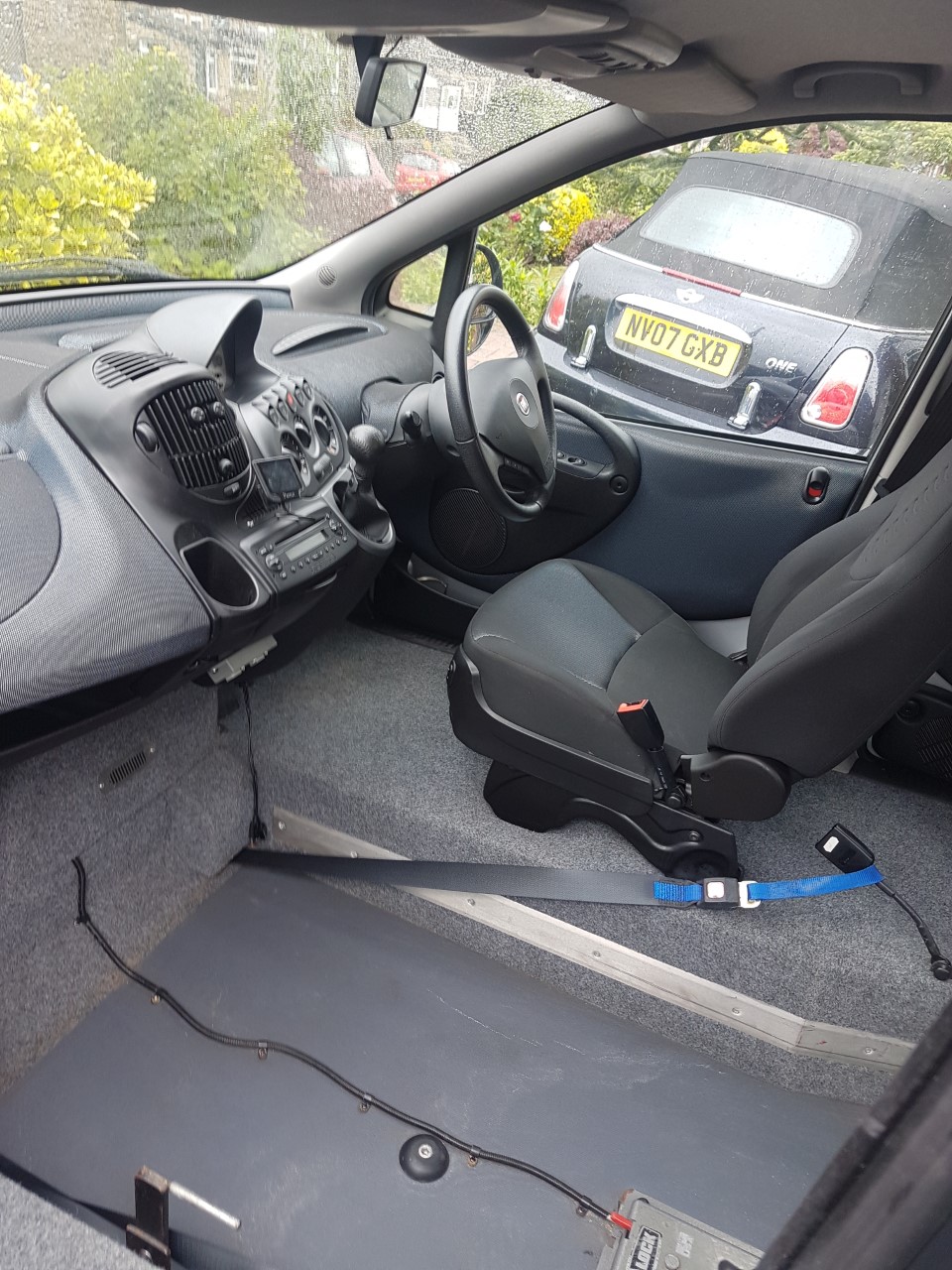 2011 Fiat Multipla Wheelchair upfront next to driver wheelchair vehicle Disabled